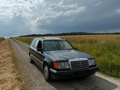 Gebraucht Mercedes 230 132 PS (97 kW) 1993 Grau Kombi