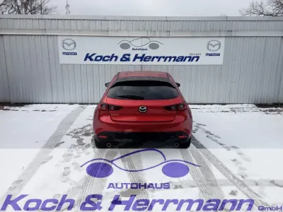 Neu Mazda 3 Exclusive-Line 140 PS (102 kW) 2026 Soul red crystal m Limousine