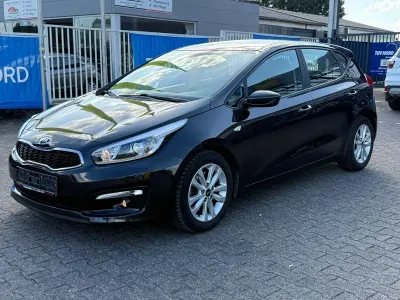 Gebraucht Kia Ceed 99 PS (72 kW) 2017 Schwarz Kleinwagen
