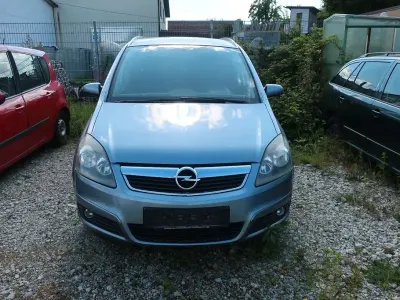Gebraucht Opel Zafira Edition 140 PS (102 kW) 2007 Silber Van / Kleinbus