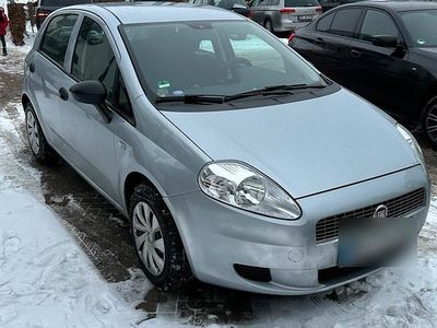 Gebraucht Fiat Grande Punto 77 PS (56 kW) 2008 Grau Kleinwagen