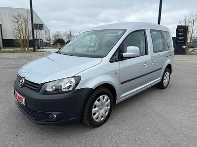 Second-hand VW Caddy Trendline 102 CP (75 kW) 2010 Argintiu Monovolum
