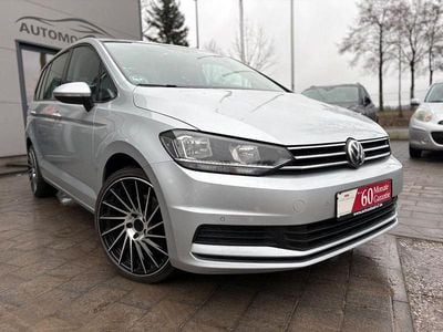 Gebraucht VW Touran Comfortline 150 PS (110 kW) 2019 Silber Van / Kleinbus