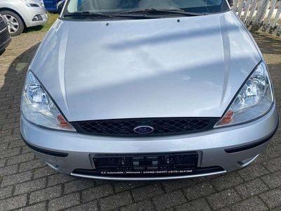 Usata Ford Focus Ambiente 75 CV (55 kW) 2004 Argento Berlina