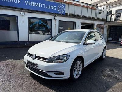 Gebraucht VW Golf VII Sound 110 PS (80 kW) 2017 Weiß Limousine