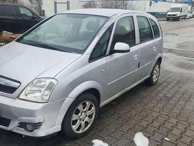 Usado Opel Meriva Cosmo 101 HP (74 kW) 2005 Prateado Monovolume