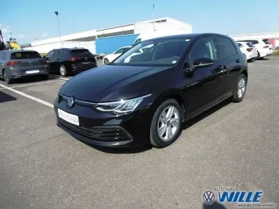 Gebraucht VW Golf VIII Life 116 PS (85 kW) 2023 Deep black perleffekt Limousine