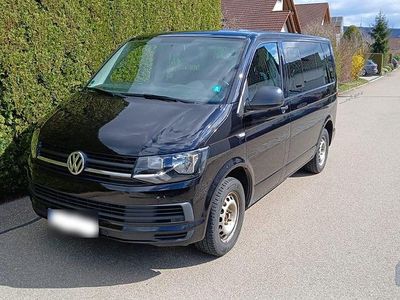 Używany VW T6 150 KM (110 kW) 2015 Czarny Van