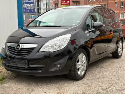 Gebraucht Opel Meriva Design Edition 120 PS (88 kW) 2011 Schwarz Van / Kleinbus