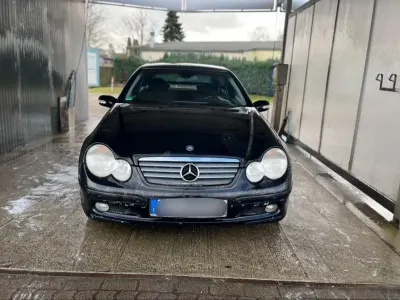 Gebraucht Mercedes C200 163 PS (119 kW) 2003 Kleinwagen