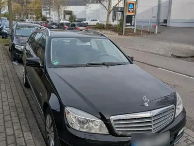 Gebraucht Mercedes C220 Elegance 170 PS (125 kW) 2010 Schwarz Limousine