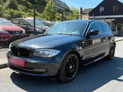 Gebraucht BMW 116 136 PS (100 kW) 2011 Schwarz Kleinwagen