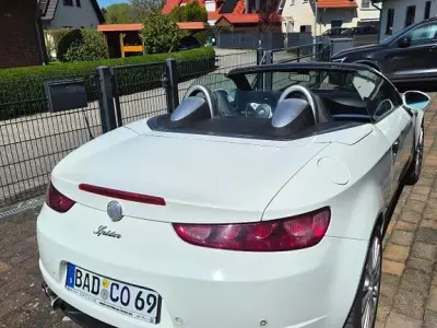 Second-hand Alfa Romeo Spider Exclusive 185 CP (136 kW) 2008 Alb Cabrio