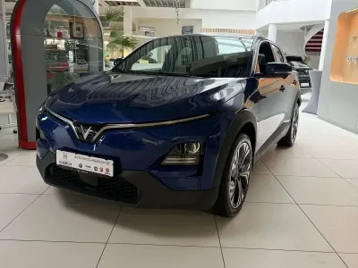 Neu VinFast VF 6 Plus 150 kW (204 PS) 2026 Vinfast blau SUV