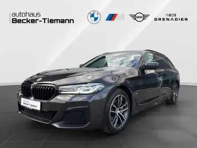 Gebraucht BMW 540 Sport Line 340 PS (250 kW) 2023 Grau Kombi