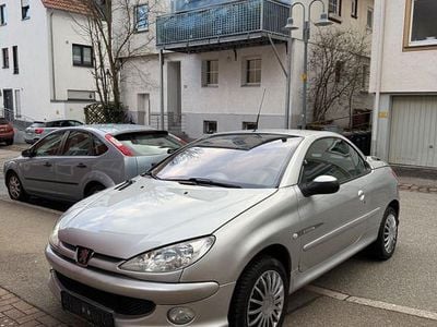 Gebraucht Peugeot 206 CC Quiksilver 109 PS (80 kW) 2004 Grau Cabrio