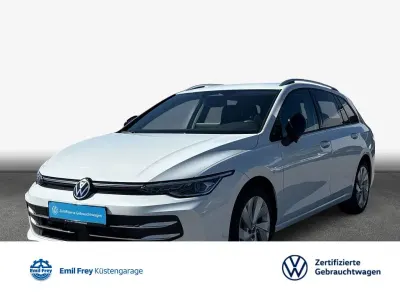 Gebraucht VW Golf VIII Life 150 PS (110 kW) 2025 Weiß Kombi