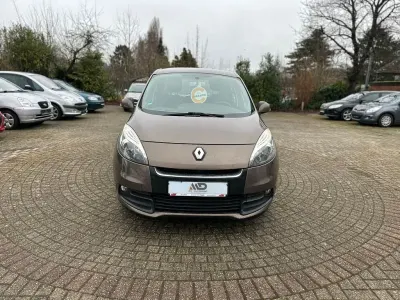 Gebraucht Renault Scenic E-Tech 110 PS (80 kW) 2012 Braun Limousine