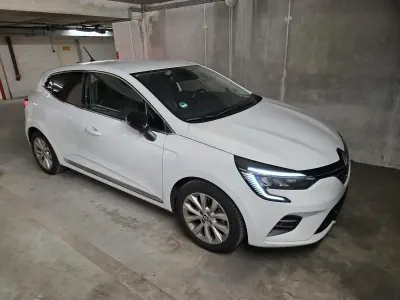 Gebraucht Renault Clio V Intens 140 PS (102 kW) 2021 Weiß Limousine