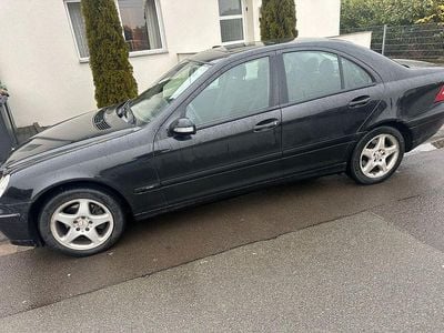 Gebraucht Mercedes 220 204 PS (150 kW) 2005 Schwarz Limousine