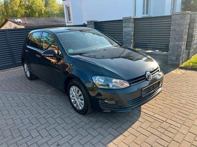 Gebraucht VW Golf VII Trendline 105 PS (77 kW) 2013 Schwarz Limousine