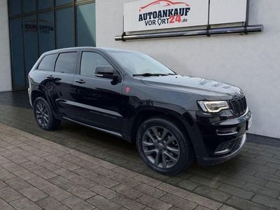 Diamond black crystal (schwarz) Gebraucht 2018 Jeep Grand Cherokee SUV | 29.980 € (Fairer Preis)