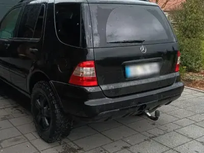 Usata Mercedes ML270 163 CV (119 kW) 2004 Nero SUV