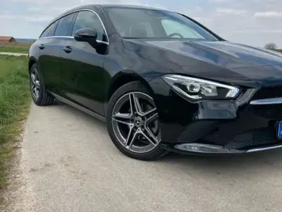 Gebraucht Mercedes CLA180 Shooting Brake 116 PS (85 kW) 2021 Schwarz Kombi