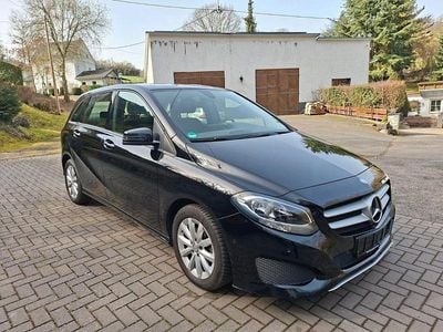 Gebraucht Mercedes B200 136 PS (100 kW) 2015 Schwarz Van / Kleinbus