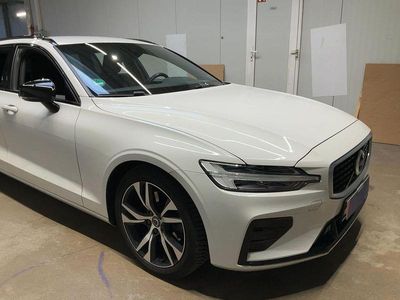 Gebraucht Volvo V60 R-Design 190 PS (139 kW) 2020 Weiß Kombi