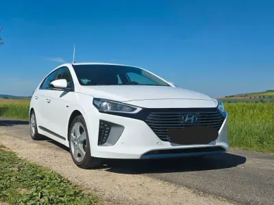 Gebraucht Hyundai Ioniq Premium 141 PS (103 kW) 2016 Weiß Kleinwagen