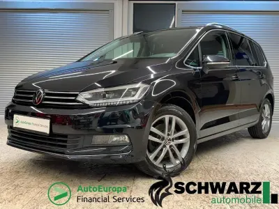 Gebraucht VW Touran Highline 150 PS (110 kW) 2022 Schwarz Van / Kleinbus