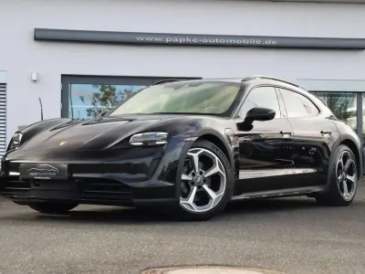 Second-hand Porsche Taycan Cross Turismo 350 kW (476 CP) 2022 Negru Break