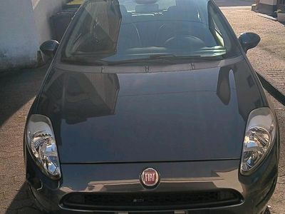 Grau Gebraucht 2014 Fiat Punto Street Kleinwagen | 3.300 € (Fairer Preis)