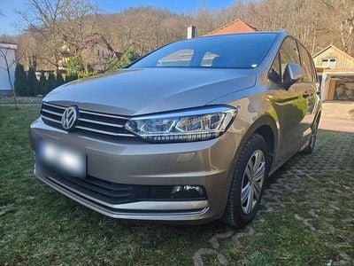 Gebraucht VW Touran Comfortline 110 PS (80 kW) 2018 Beige Van / Kleinbus