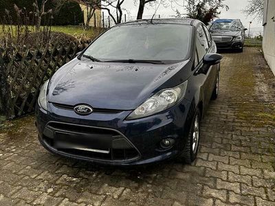 Gebraucht Ford Fiesta 97 PS (71 kW) 2012 Blau Coupé