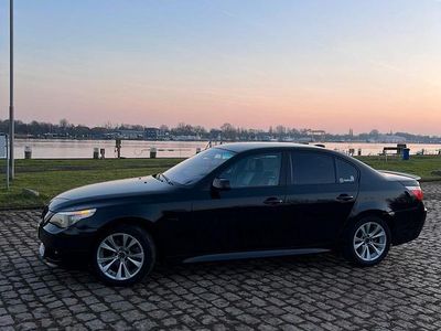 Schwarz Gebraucht 2005 BMW 525 M Sport Limousine | 7.500 €