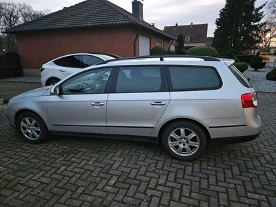 gebraucht VW Passat Kombi 1.6 102PS Benziner