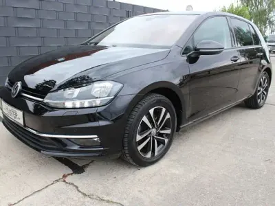 Gebraucht VW Golf VII IQ Drive 150 PS (110 kW) 2019 Deep black perleffekt 7444 (metallic) Limousine