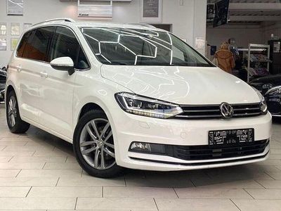 Gebraucht VW Touran Highline 190 PS (139 kW) 2020 Pure white Van / Kleinbus