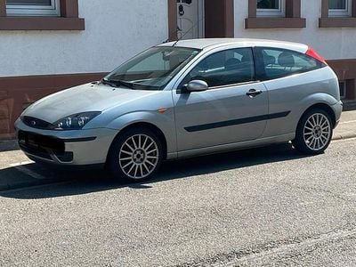 Brugt Ford Focus 75 HK (55 kW) 2005 Grå Sedan