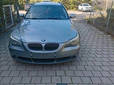 Gebraucht BMW 525 177 PS (130 kW) 2006 Grau Kombi