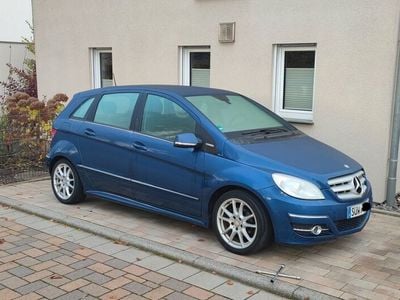 Mercedes B180