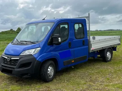 Używany Opel Movano 140 KM (102 kW) 2022 Niebieski Van