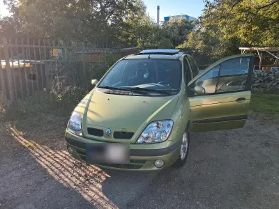 Używany Renault Scénic 107 KM (78 kW) 2000 Zielony Minivan