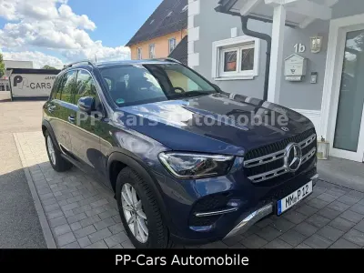 Gebraucht Mercedes GLE300 269 PS (197 kW) 2023 Sodalithblaumet. SUV