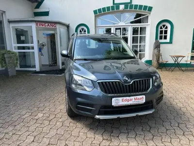 Gebraucht Skoda Yeti Active 110 PS (80 kW) 2015 Schwarz SUV