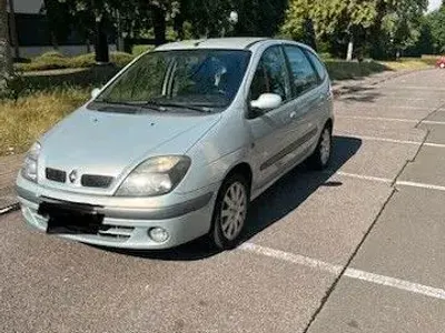 Gebraucht Renault Scénic 107 PS (78 kW) 2002 Silber Van / Kleinbus