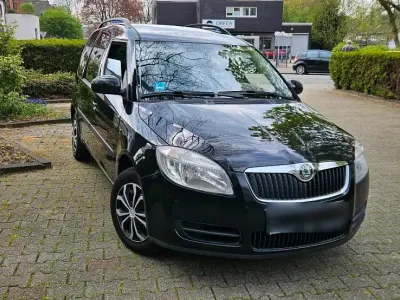 Gebraucht Skoda Roomster 87 PS (63 kW) 2009 Schwarz Van / Kleinbus