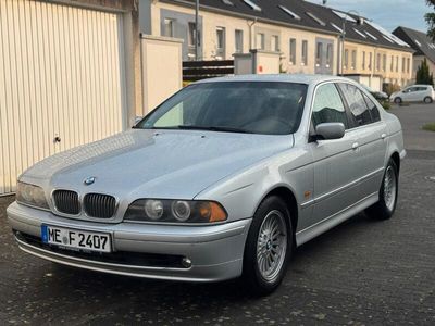 BMW 525